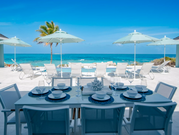 Luxury Oceanfront Villa in Exuma - Ideal for Families and Groups